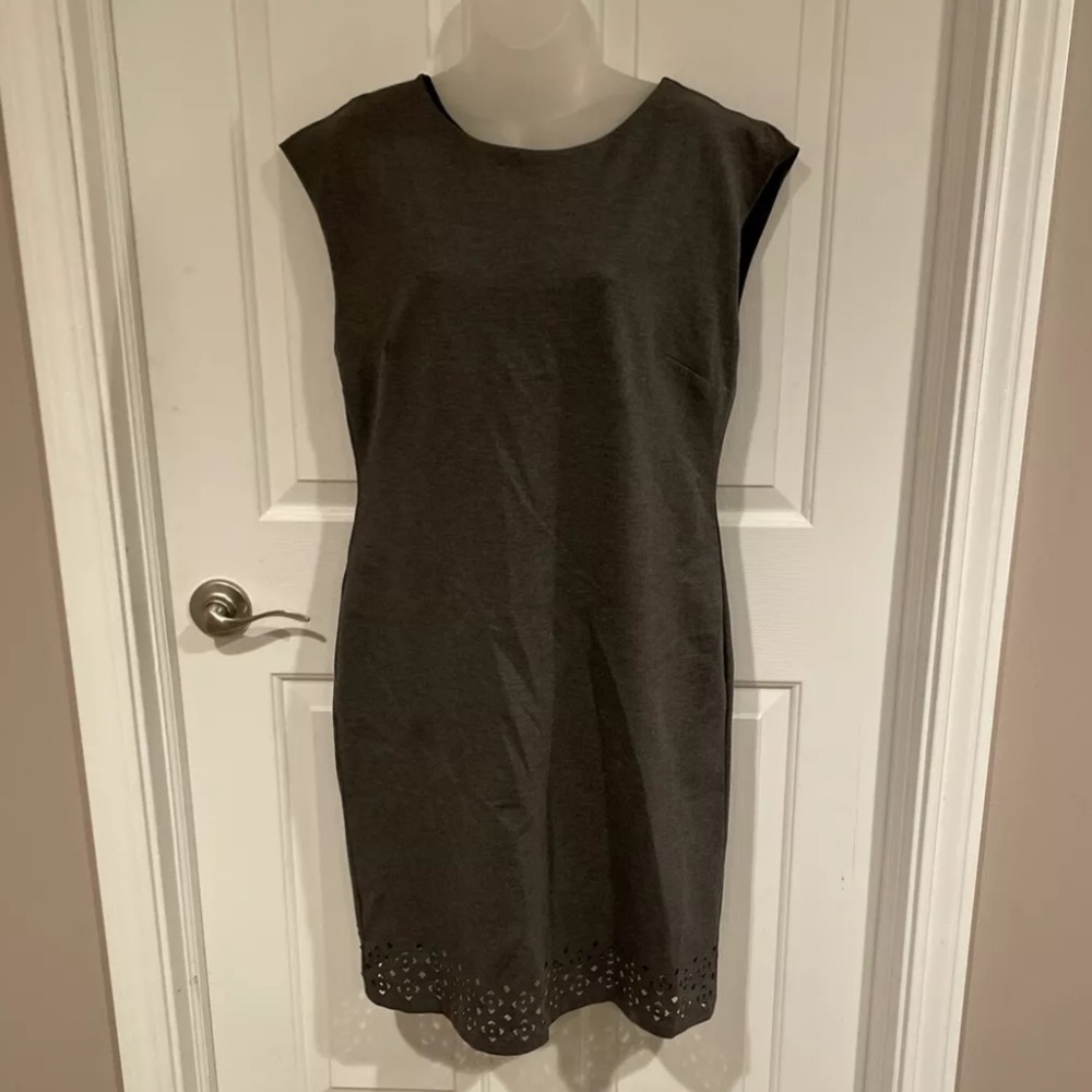 Banana Republic Sz 12 Sleeveless Gray Stretch Zip Back Knit Dress Lined EUC BZ5